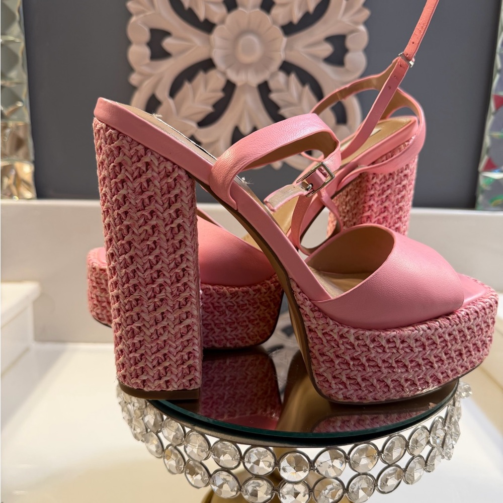Steve Madden Elegant Pink Platform Sandals